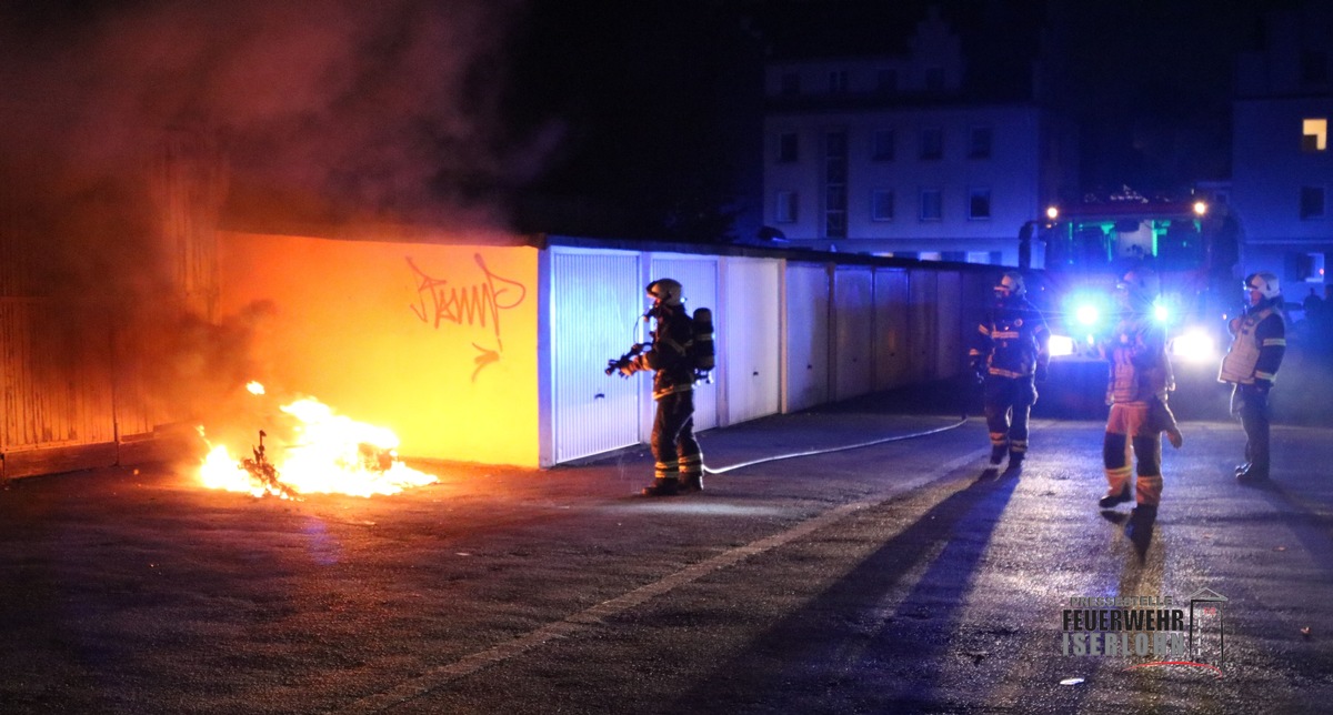 FW-MK: Motorroller brennt vollständig aus