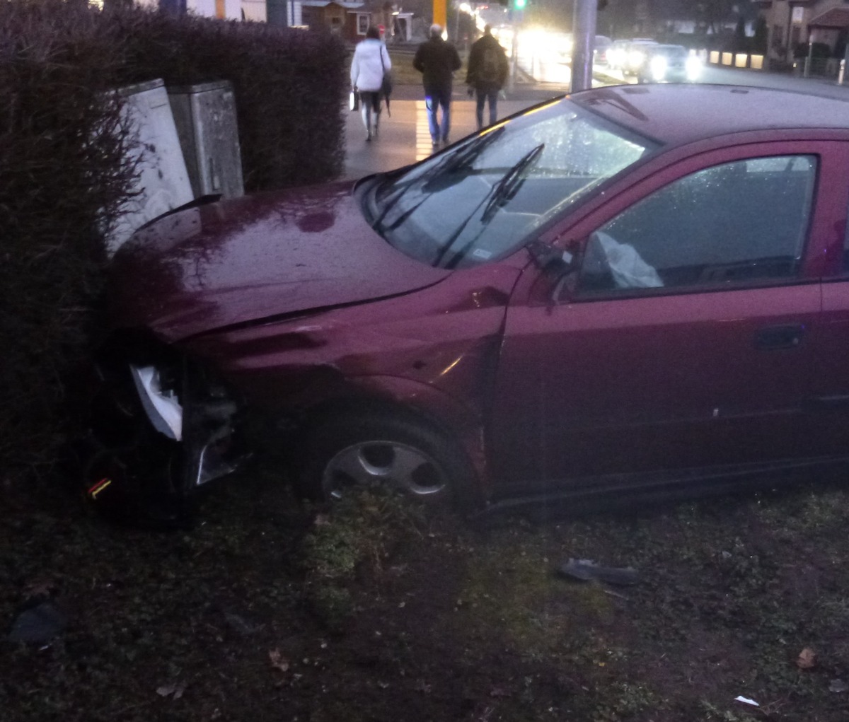 POL-BI: Totalschaden an zwei PKWs nach einem Verkehrsunfall