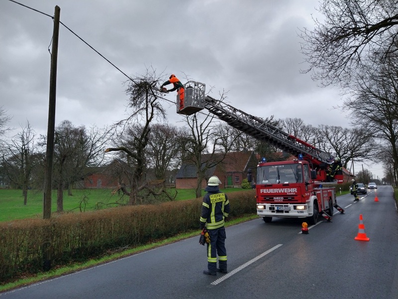 FW-Schermbeck: FW-Schermbeck: Sturmschaden