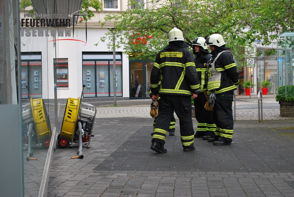 FW-MK: Gasgeruch an der Mendener Straße