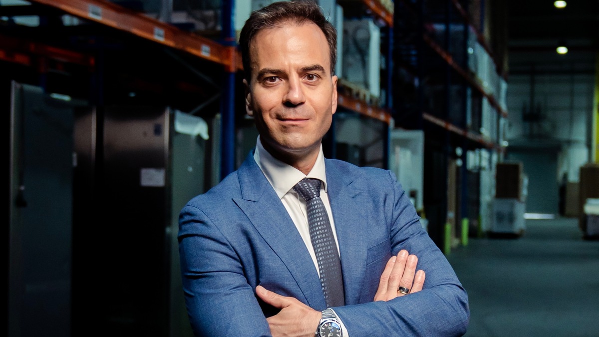 elvinci.de GmbH: Konstantinos Vasiadis teilt die drei wichtigsten Strategien für effektives Retourenmanagement im E-Commerce