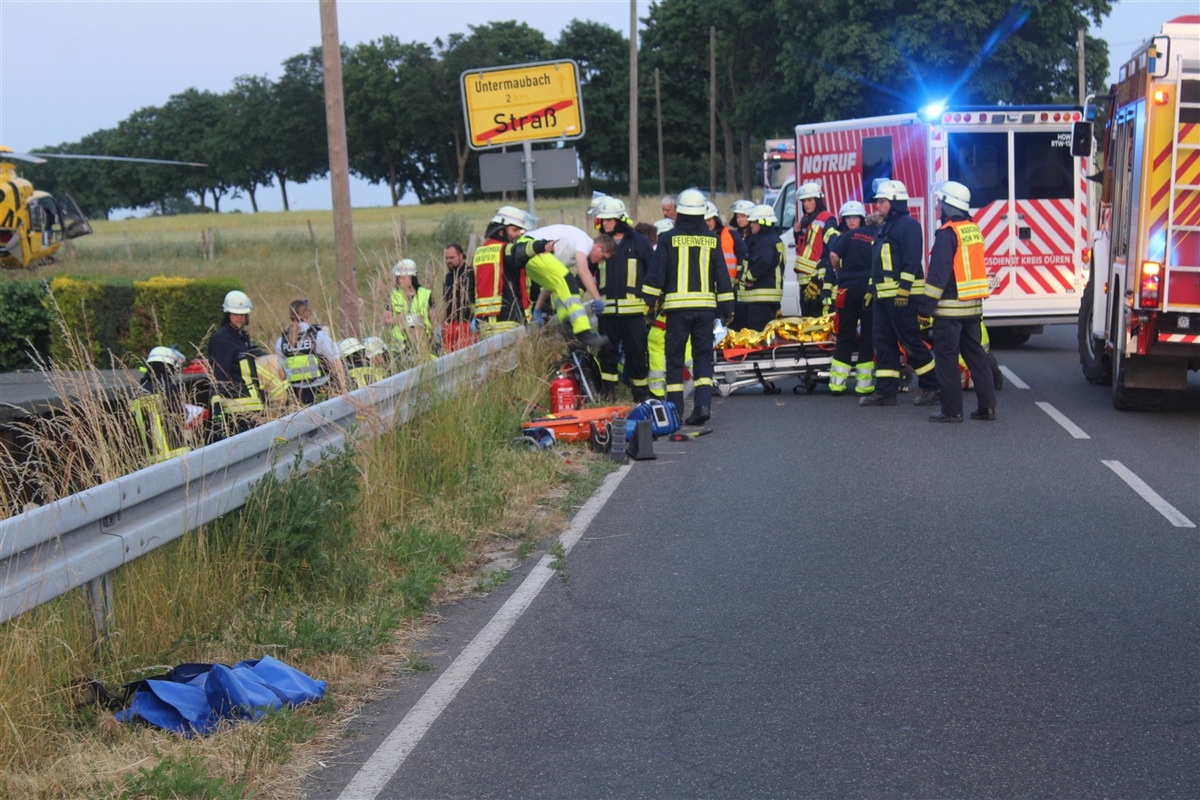 POL-DN: Motorradunfall: Fahrer und Sozia schwer verletzt