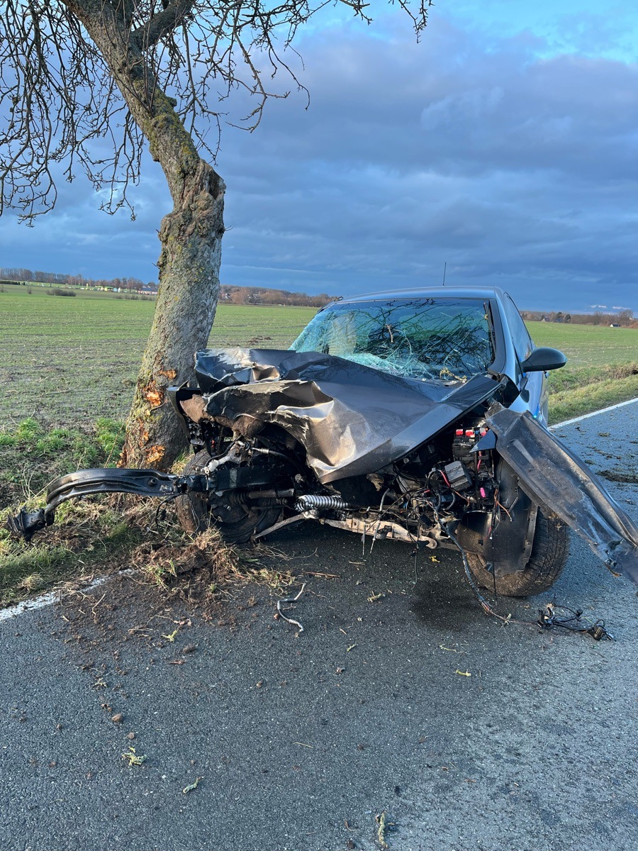 POL-SO: 22-jähriger bei Unfall leicht verletzt