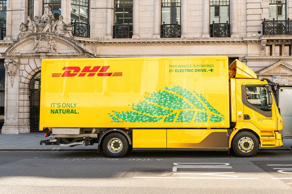 PM: Den Worten Taten folgen lassen: DHL stellt auf dem ersten globalen Gipfel der Branche Meilensteine der Nachhaltigkeit und ein neues Tool vor / PR: Putting words into action: DHL unveils sustainability milestones and a new tool at industry-first g