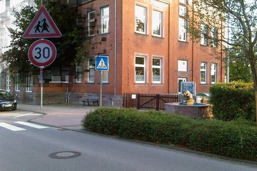 POL-HOL: Schulwegüberwachung in Stadtoldendorf - Hagentorstraße : Polizei weist auf Tempo 30 hin !! - Zahlreiche Fahrzeugführer halten Limit nicht ein -