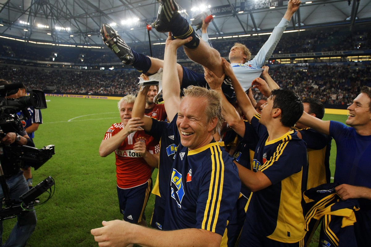 35,3 Prozent MA! Oliver Pochers Duell mit FC Bayern München ín Sat.1 stärkstes Spiel des Sommers/ Bayern siegen 13:0