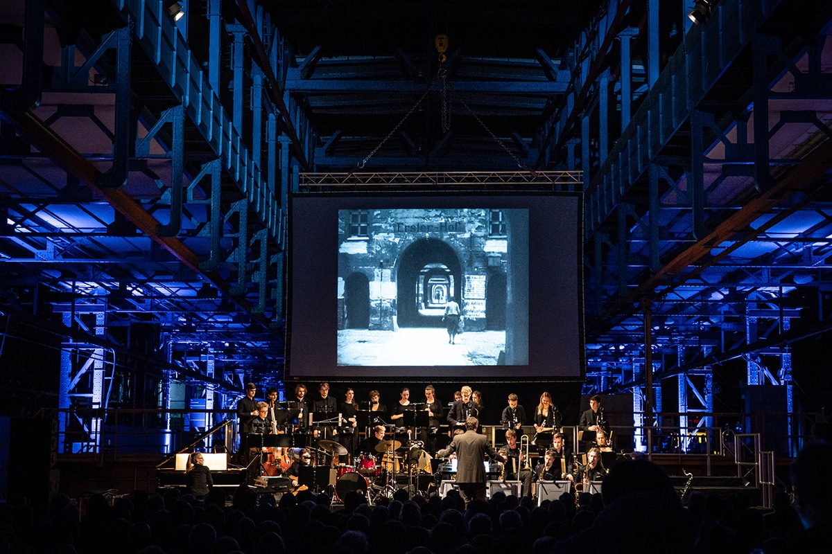 Bundesjazzorchester feiert Bauhaus in Berlin