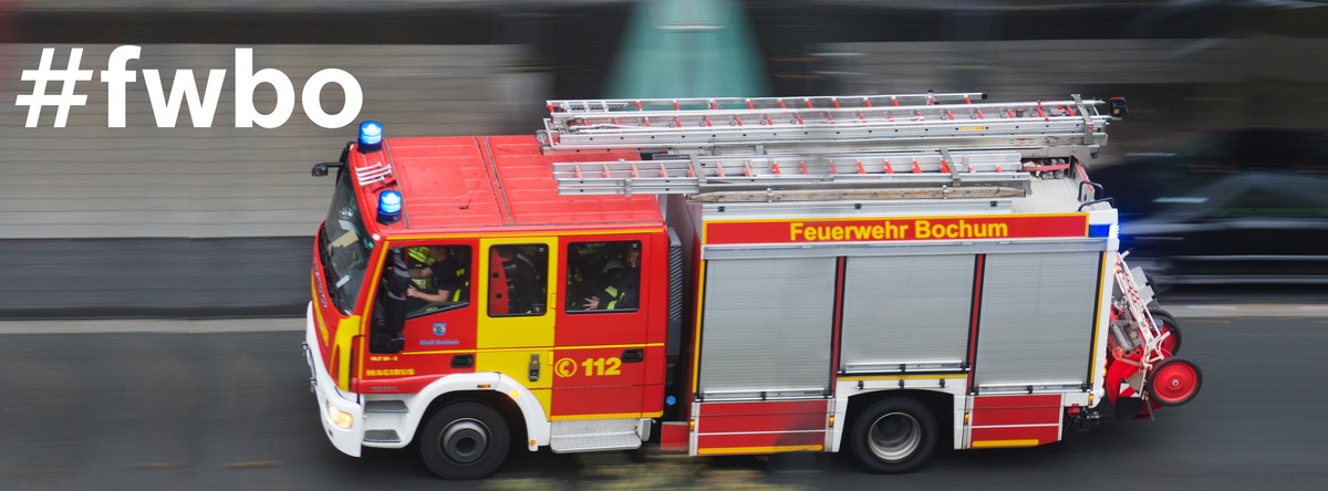 FW-BO: Brennender Busch in Bochum Stiepel