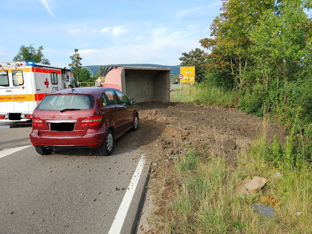 POL-PDNW: Verkehrsunfall mit Folgen