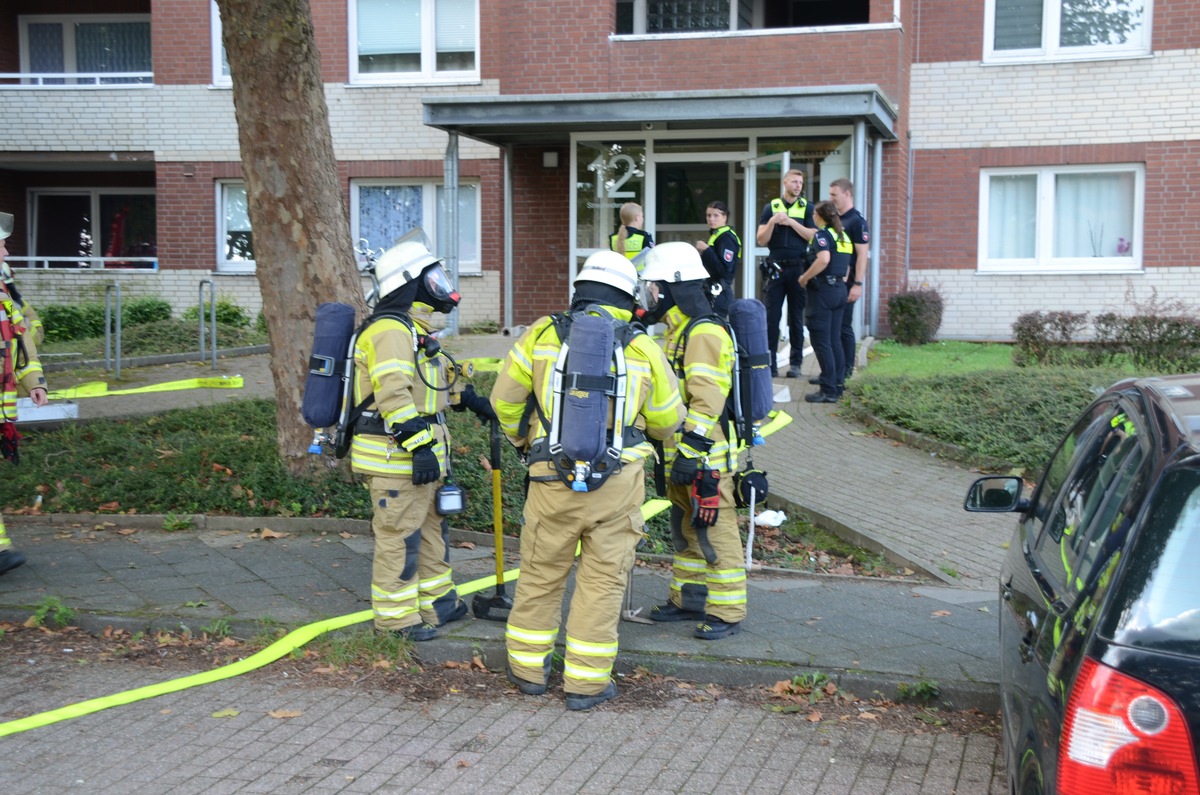 POL-STD: Feuer in Stader Hochhaus - Brand auf Balkon schnell gelöscht