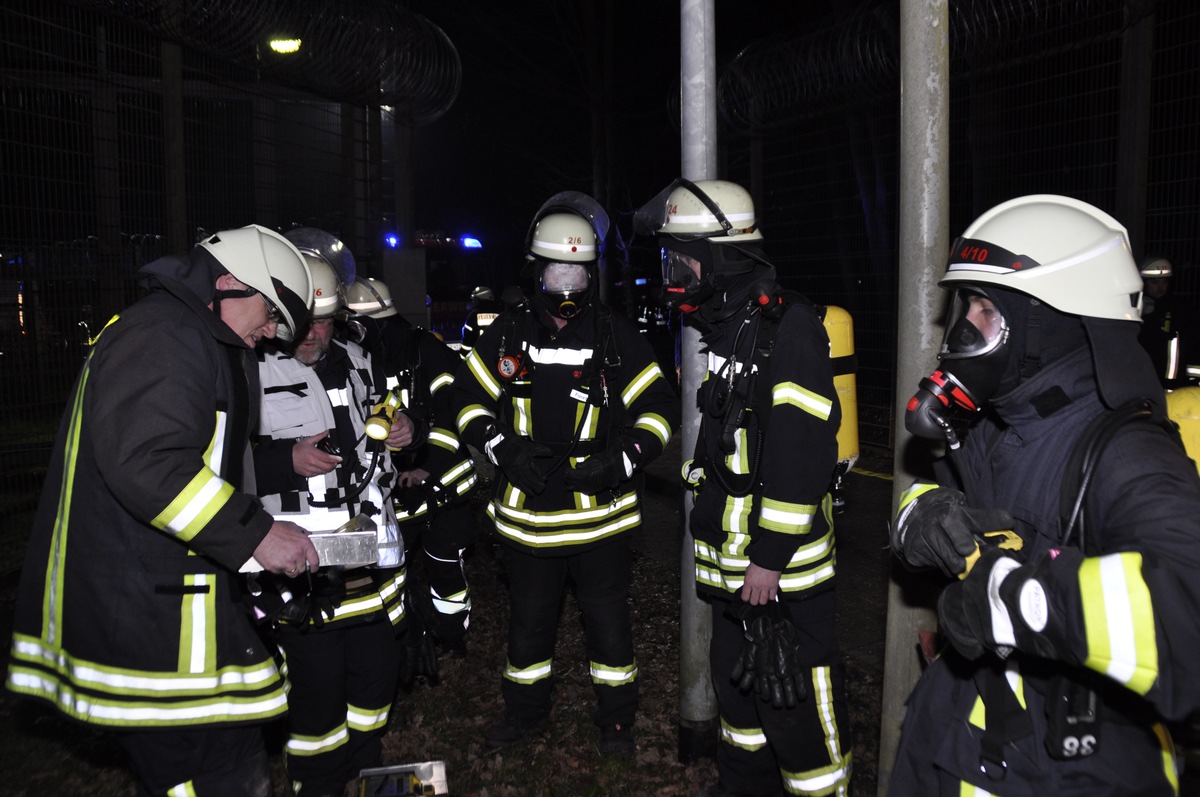 FW-KLE: Zimmerbrand auf forensischer Station der LVR Kliniken Bedburg-Hau