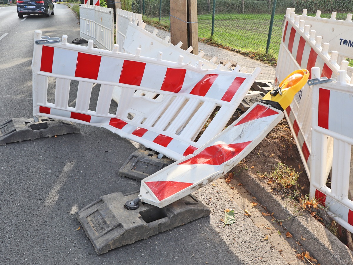 POL-ME: 89-jährige Unfallverursacherin flüchtet von Unfallstelle - Ratingen - 2109062