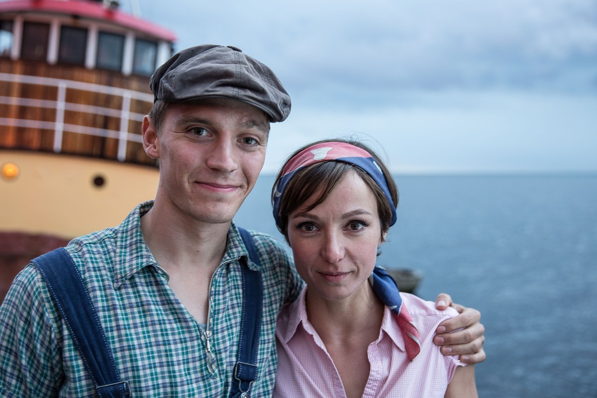 ZDF verfilmt drittes Werk von Siegfried Lenz / Dreharbeiten zu &quot;Die Schweigeminute&quot; mit Julia Koschitz und Jonas Nay (FOTO)