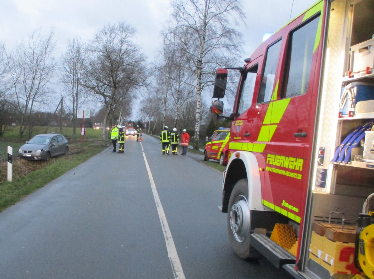 POL-STD: 15-jährige Schülerin bei Unfall in Deinste schwer verletzt, Einbruch in Buxtehuder Pizza-Service, Unbekannter Autofahrer beschädigt geparkten PKW -Polizei sucht Verursacher und Zeugen