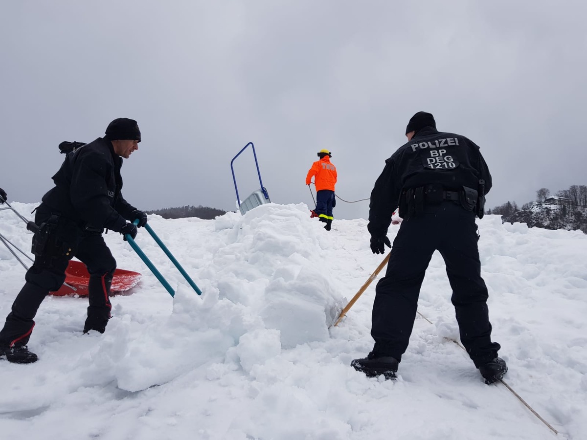 BPOLP Potsdam: Bundespolizei hilft beim Schneechaos in Berchtesgaden