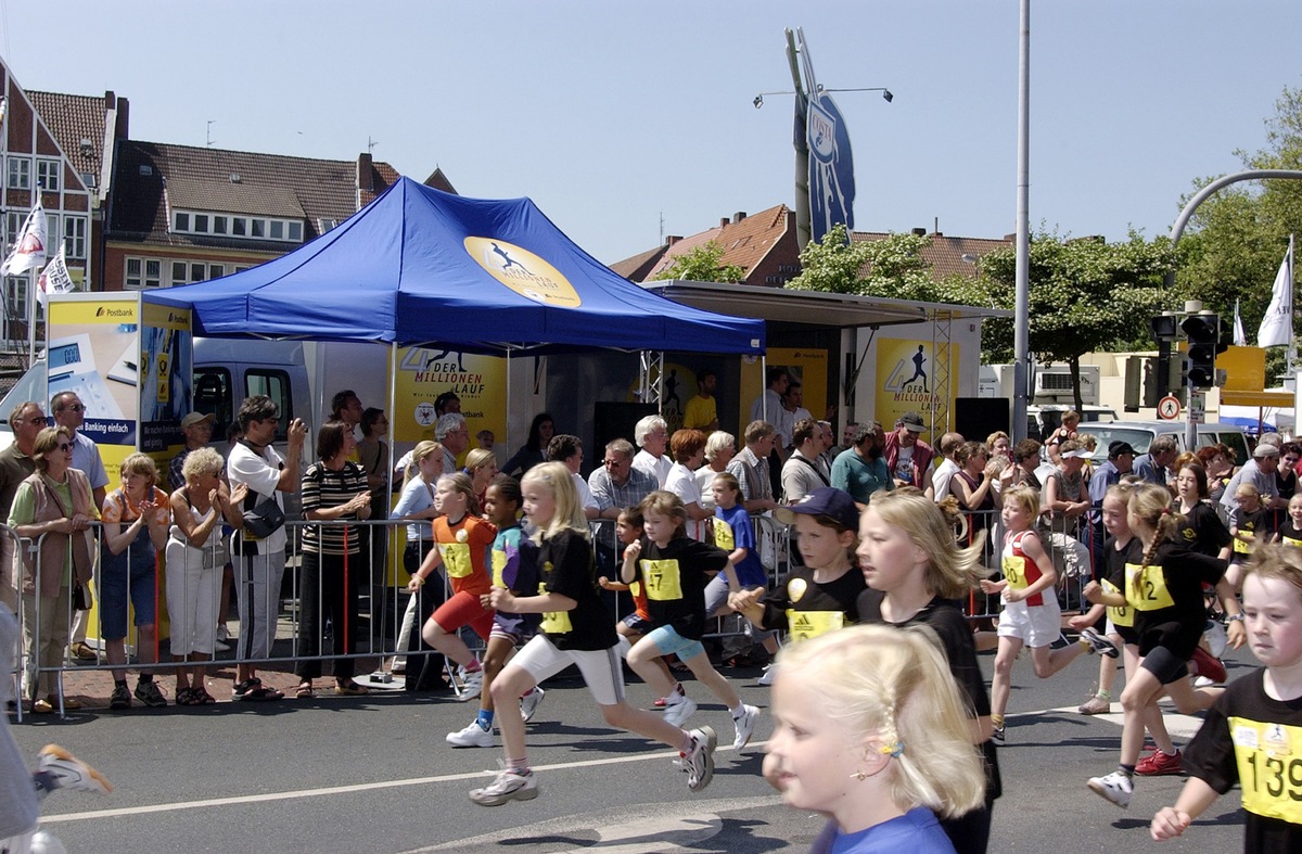 Das &quot;4 Millionen Spendenkonto&quot; / Die Postbank feiert 4 Millionen Girokonten: Der 4 Millionen Lauf von Postbank und RTL &quot;läuft&quot; vielversprechend / Top-Ergebnisse für den guten Zweck