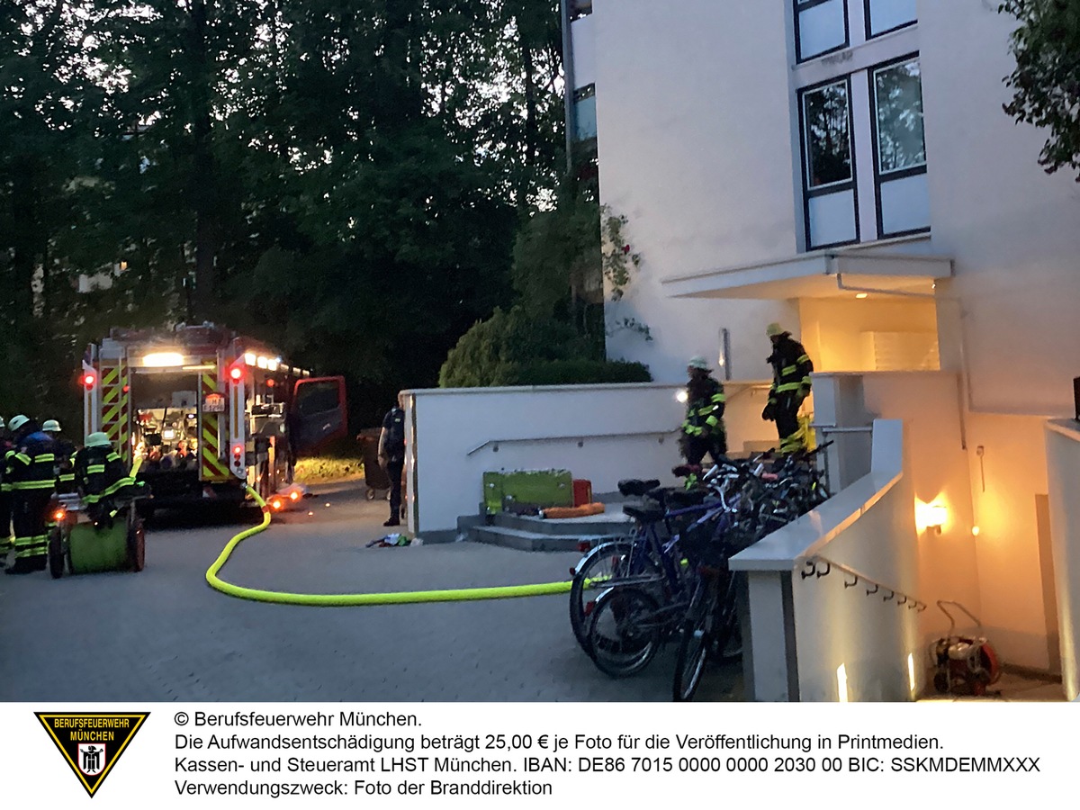 FW-M: Brand im Müllraum (Mittersendling)