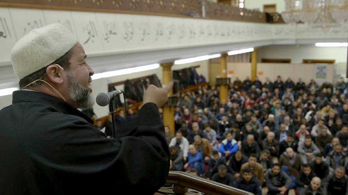 Ein Berliner Imam zwischen den Kulturen: 3sat zeigt Dokumentarfilm &quot;Inschallah&quot;