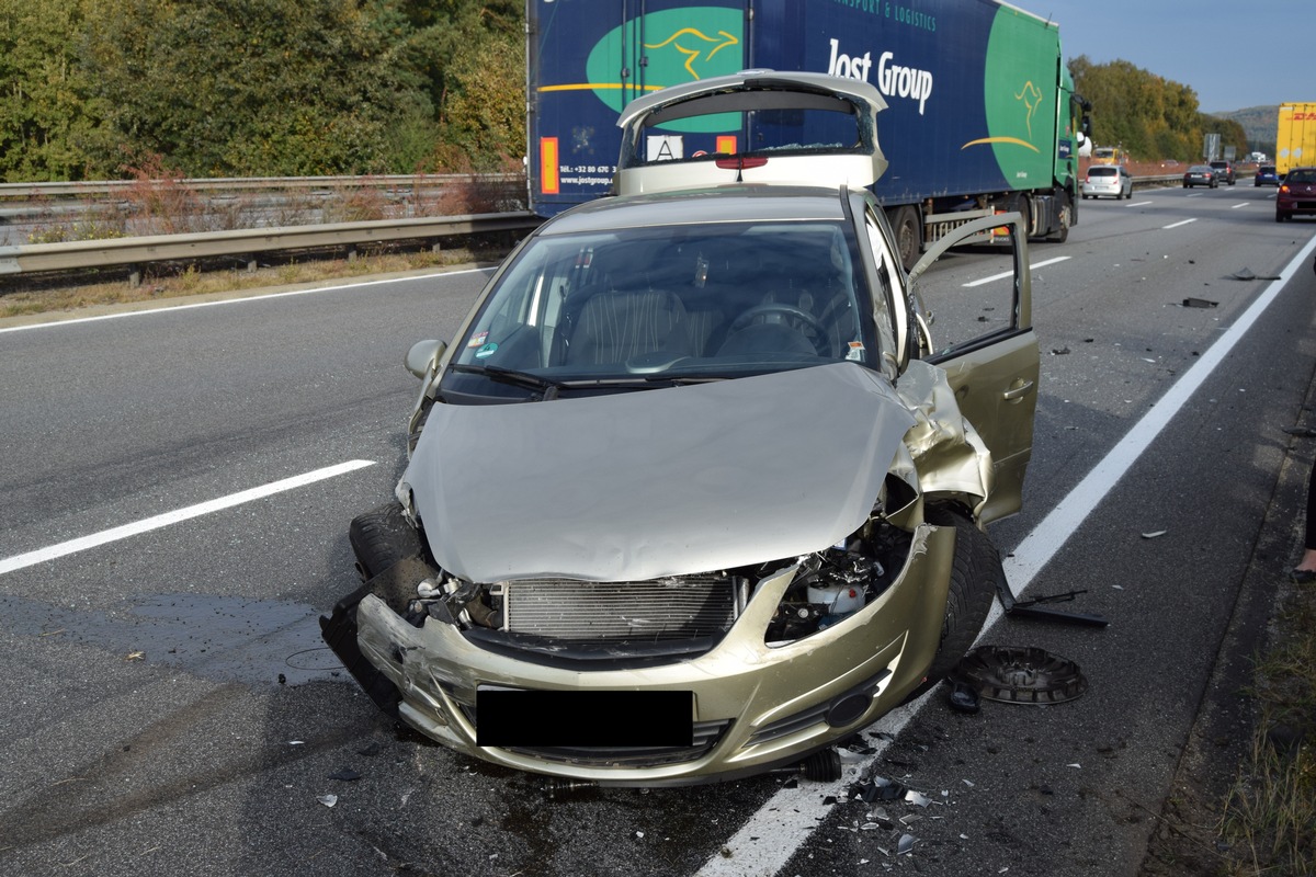 POL-PDKL: A6/Ramstein-Miesenbach, Totalschaden nach Überholvorgang