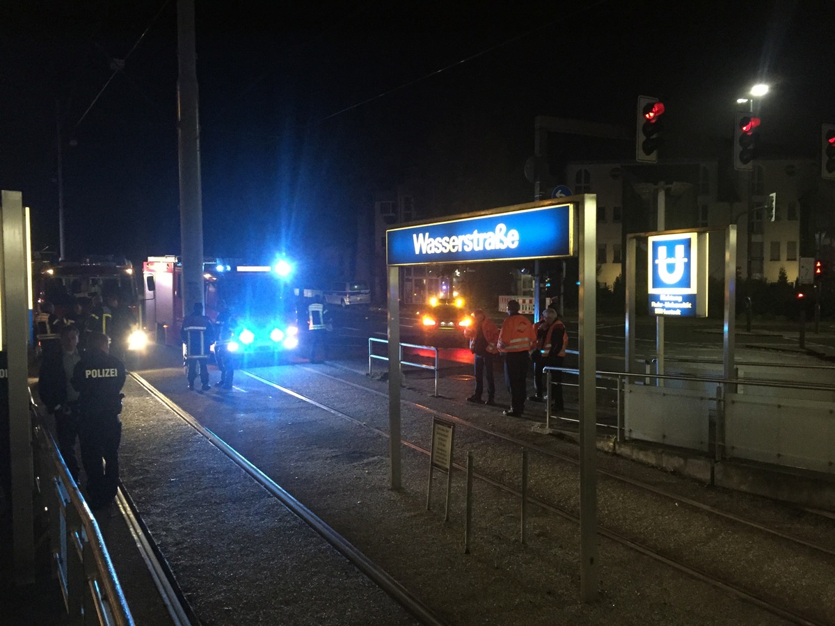 FW-BO: Person von U-Bahn erfasst