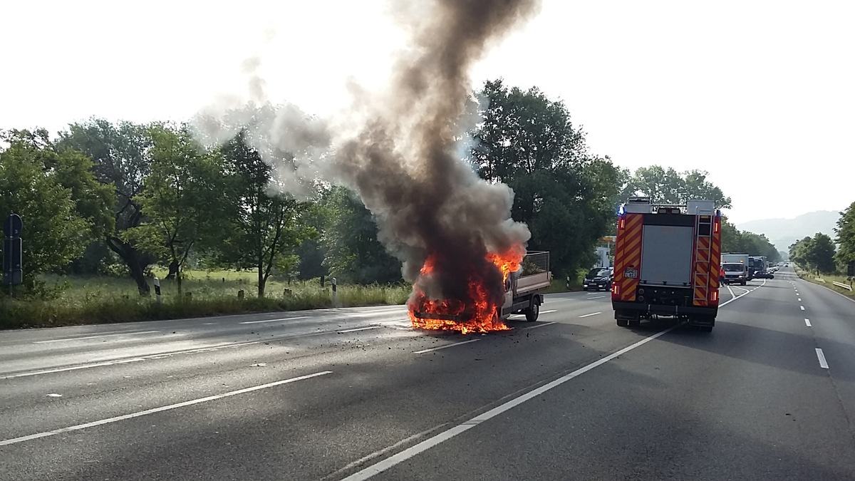 POL-NI: Fahrzeugbrand auf B 83