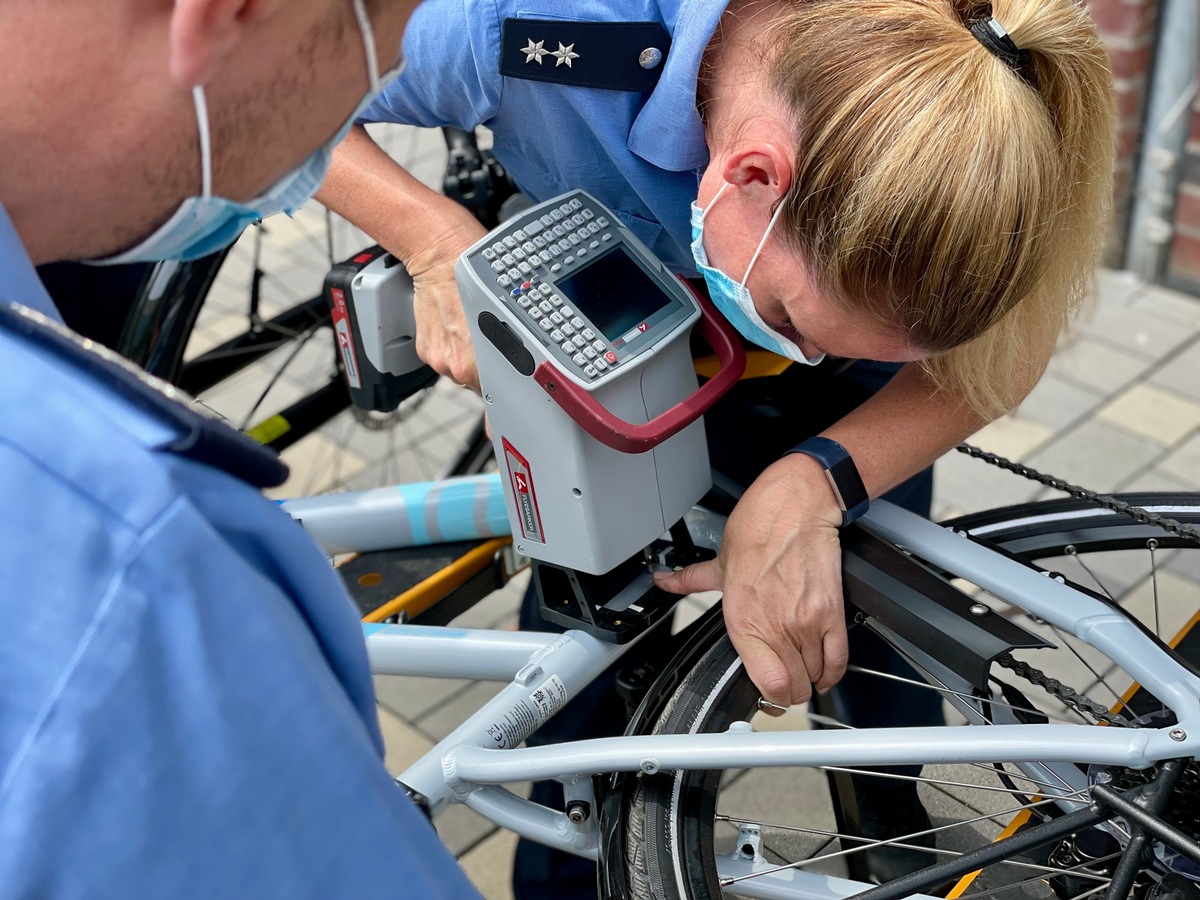 POL-HG: Fahrradcodier-Aktion der Polizeistation Bad Homburg - Schnell Termin sichern!