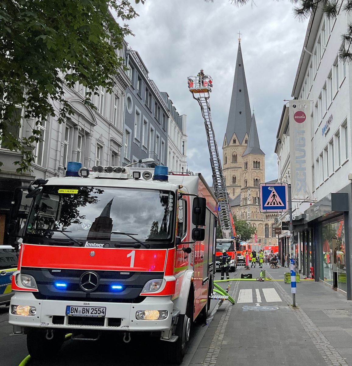 FW-BN: Aufmerksamer Nachbar alarmiert die Feuerwehr zu Küchenbrand