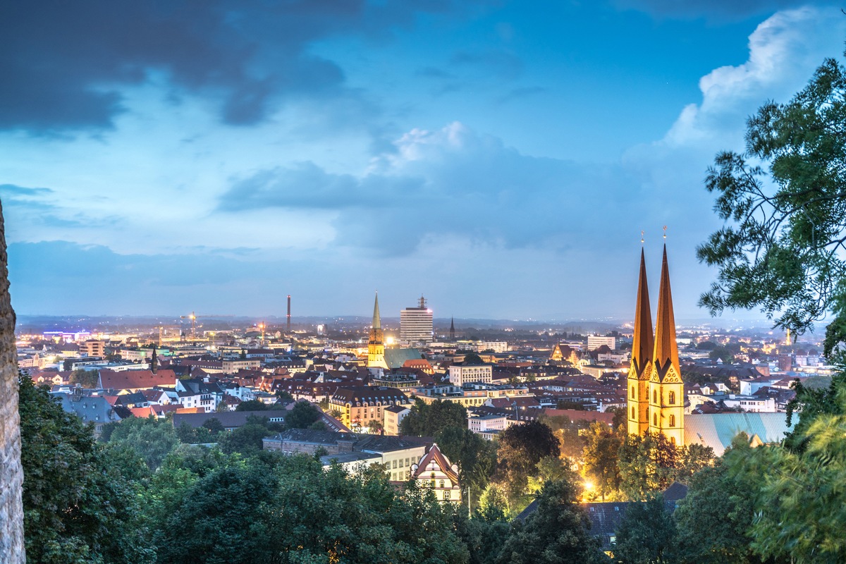 Aufsteiger-Stadt lädt zur Reise &quot;Bielefeld für Anfänger&quot; / Zum Arminia-Aufstieg gibt&#039;s in Bielefeld was zu holen / Kommende Saison dann (hoffentlich) nicht mehr