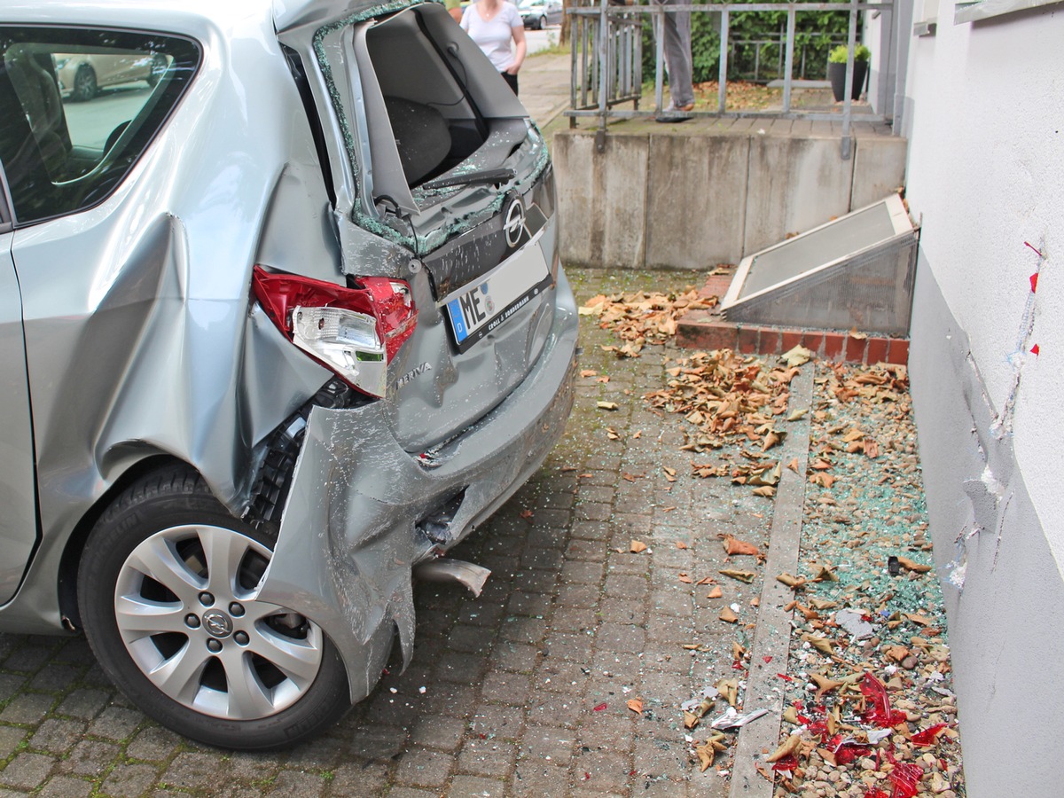 POL-ME: Das falsche Pedal beim Rückwärtsfahren - Heiligenhaus - 2007099