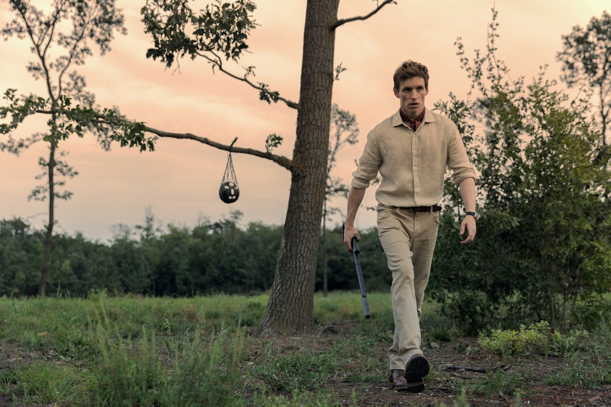 Erster Teaser zur Sky Original Serie &quot;The Day of the Jackal&quot; mit Eddie Redmayne und Lashana Lynch veröffentlicht