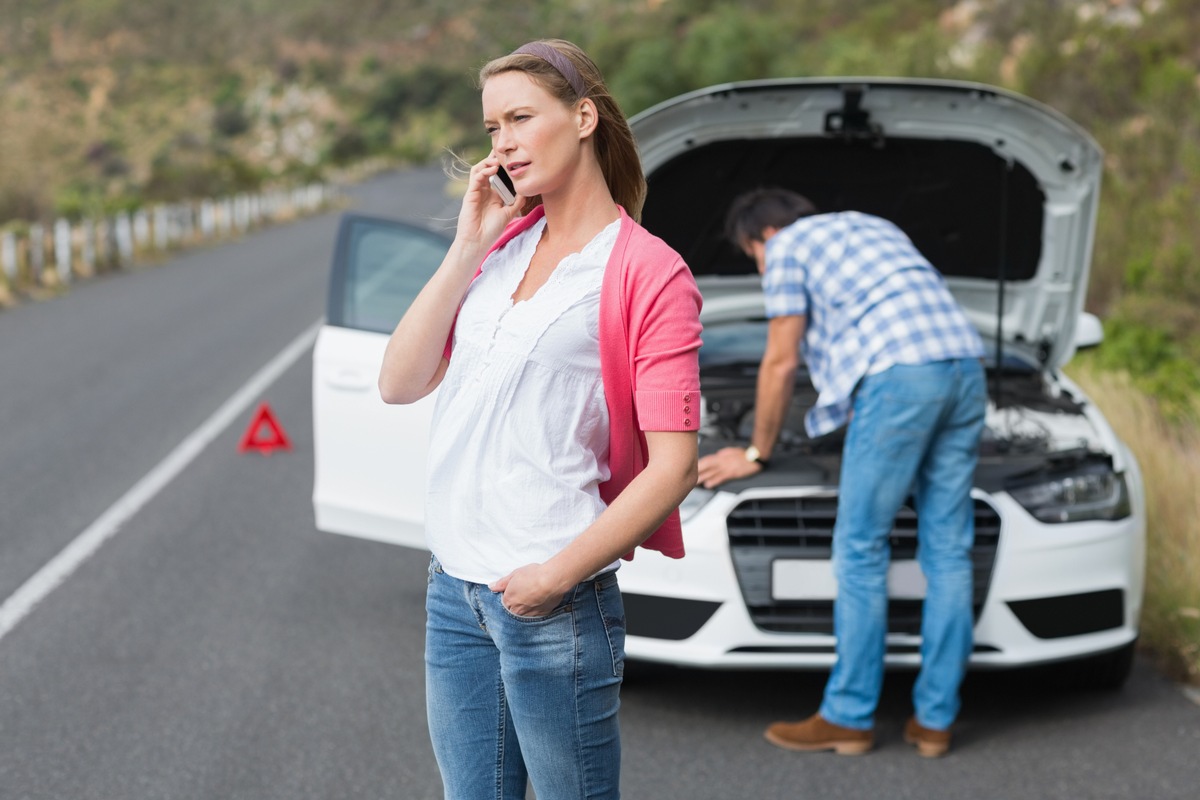 (K)ein Fall für den Abschleppdienst: Frauen riskieren eher eine Autopanne als Männer