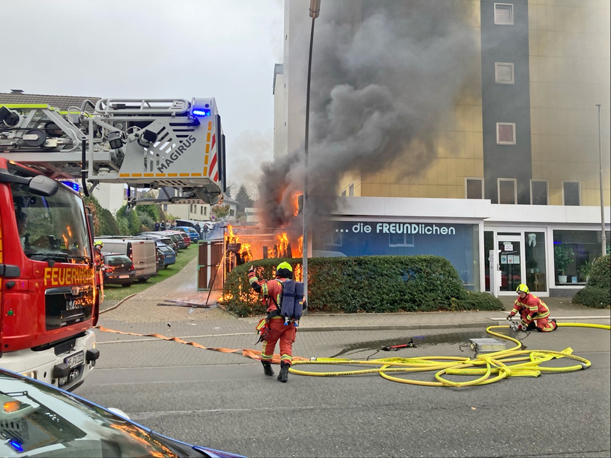 POL-ME: Brandermittler hoffen auf weitere Zeugen und Hinweise - Velbert - 2211029