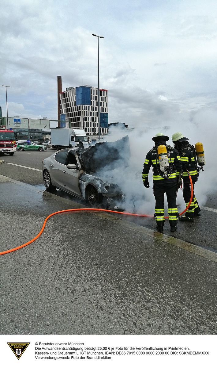 FW-M: Maserati gerät in Brand (Westend)