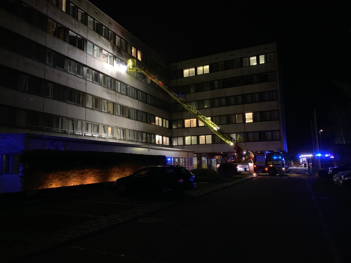 FW Ratingen: Brand in Flüchtlingsunterkunft