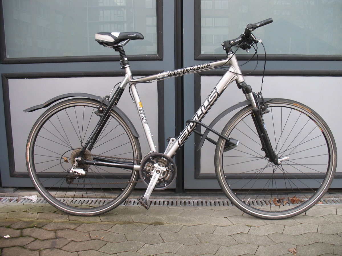 POL-GOE: (111/2008) Bei Haftbefehlsvollstreckung - Gestohlenes Fahrrad in Wohnung gefunden, Besitzer gesucht