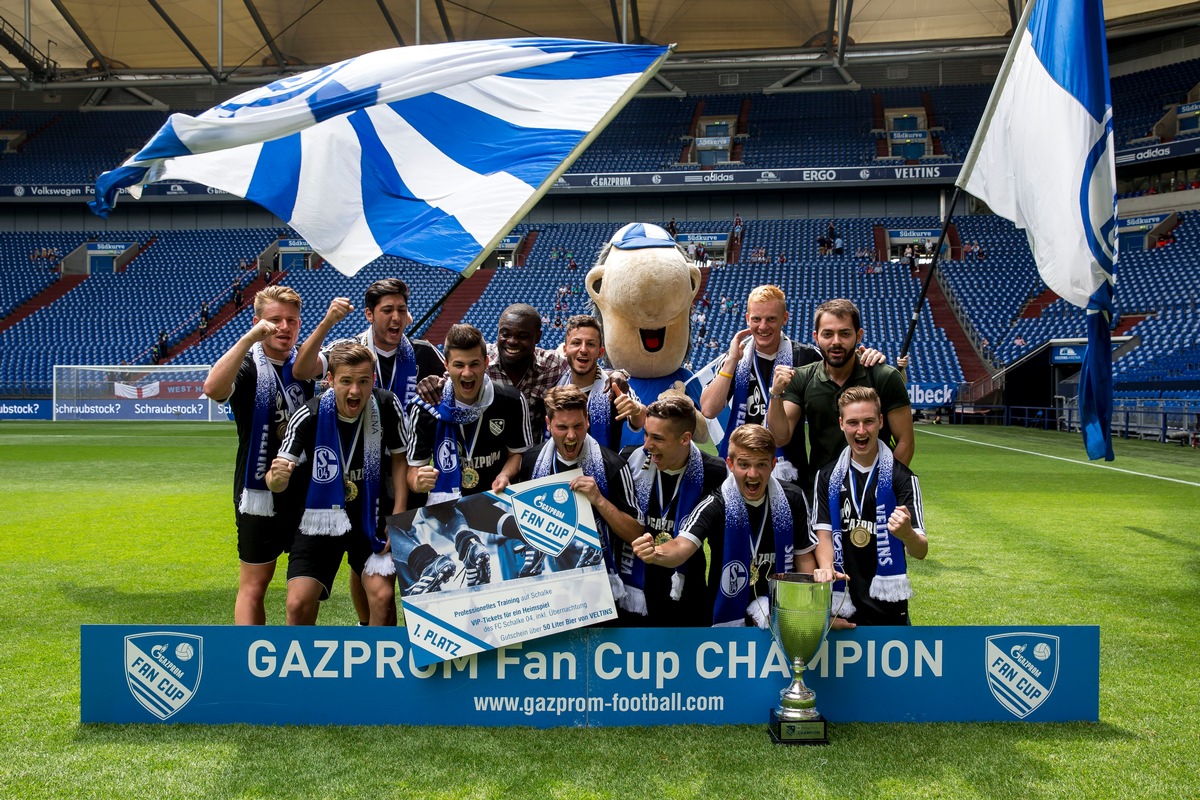 GAZPROM Fan Cup: Packendes Saisonfinale bei der Saisoneröffnung des FC Schalke 04 (FOTO)