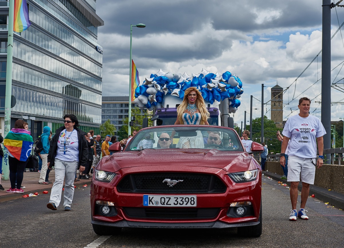 Rosen, Lollies, Mentos und ein wildes Pferd (FOTO)