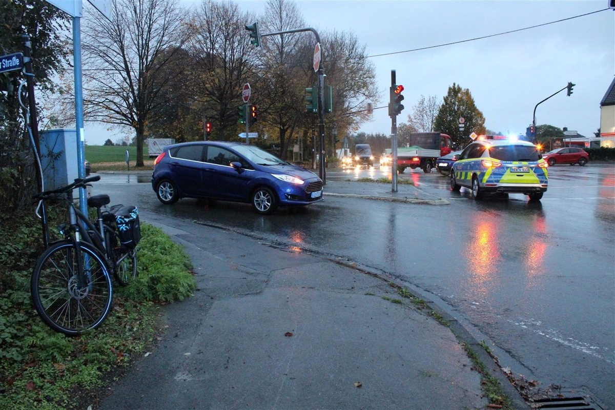 POL-RBK: Kürten - Pedelecfahrerin bei Verkehrsunfall schwer verletzt