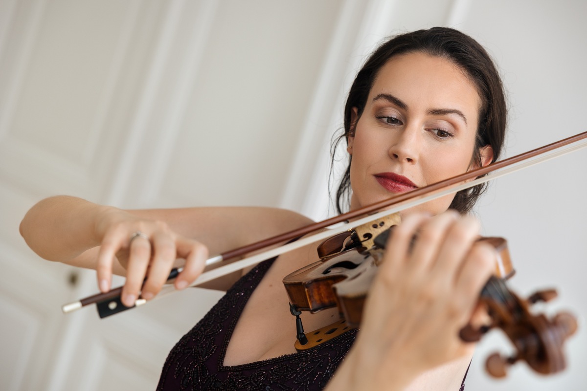 Die Kunst der Übung: Lelie Cristea von Violin Love verrät, wie man mit der richtigen Strategie meisterhaft Geige übt und so effektiv Fortschritte erzielt