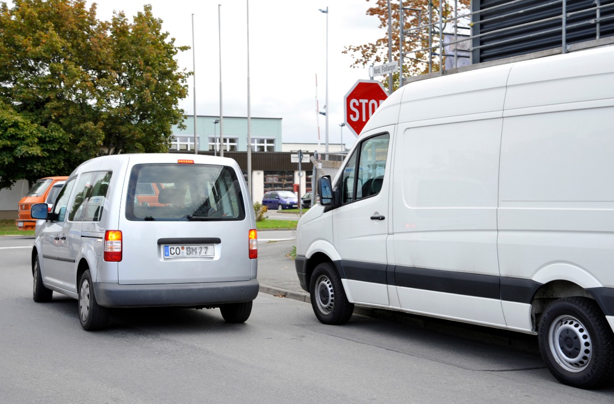 Tipps für den Alltag / Parken: Mögliche Gefahren erkennen und vermeiden / Falsches Parken kann ernsthafte Konsequenzen haben (mit Bild)