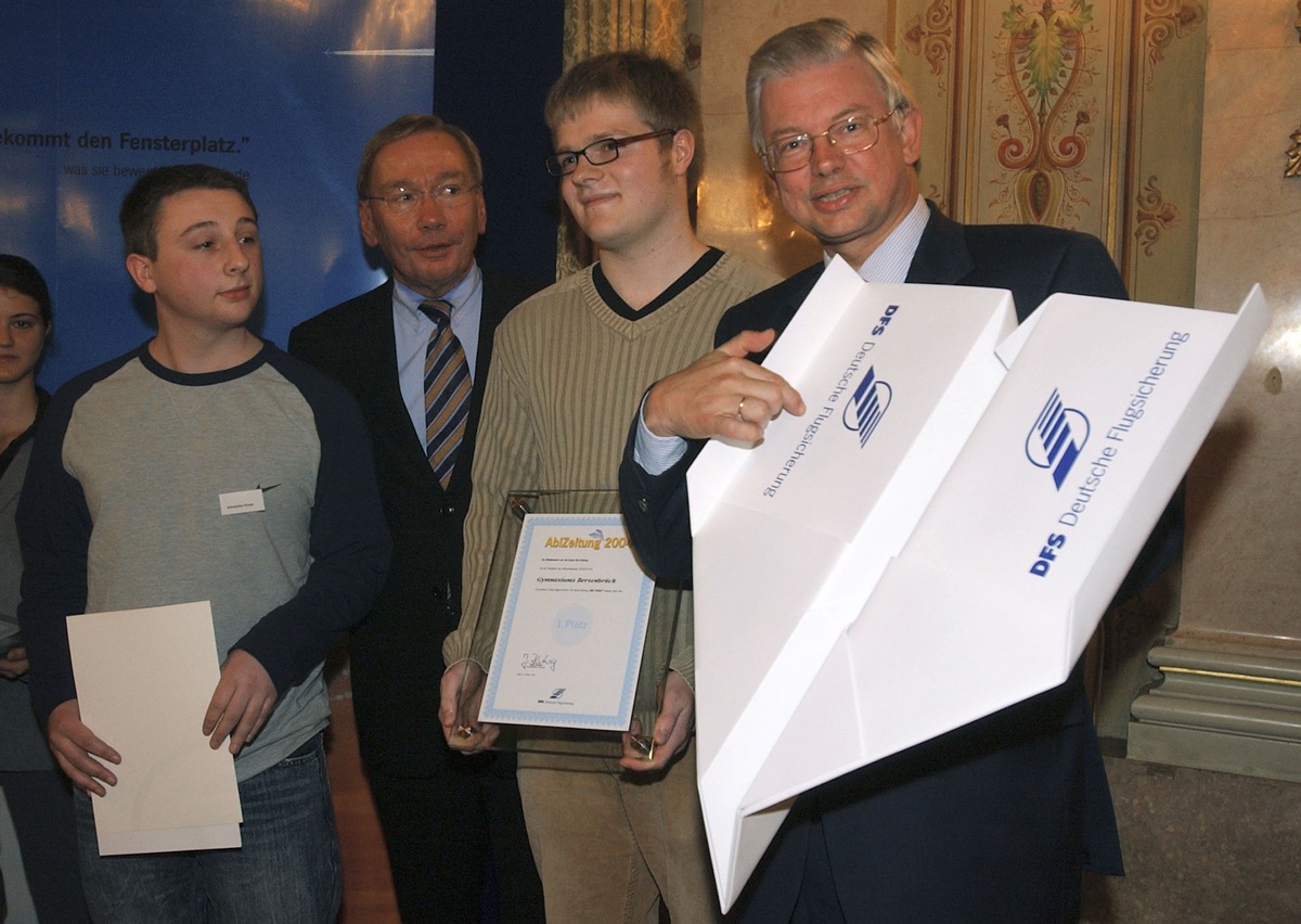 Niedersachsen gewinnt Abiturzeitungs-Wettbewerb / 1. Platz für Gymnasium aus Bersenbrück - Detmold und Rangsdorf folgen