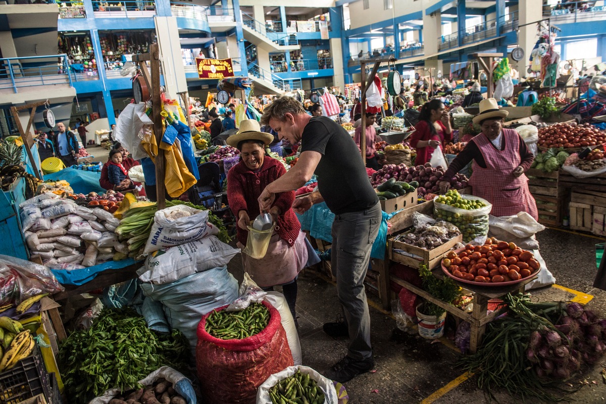 Zwischen Nervenkitzel und Gaumenschmaus - National Geographic serviert exklusiv &quot;Gordon Ramsay: Kulinarische Abenteuer&quot;