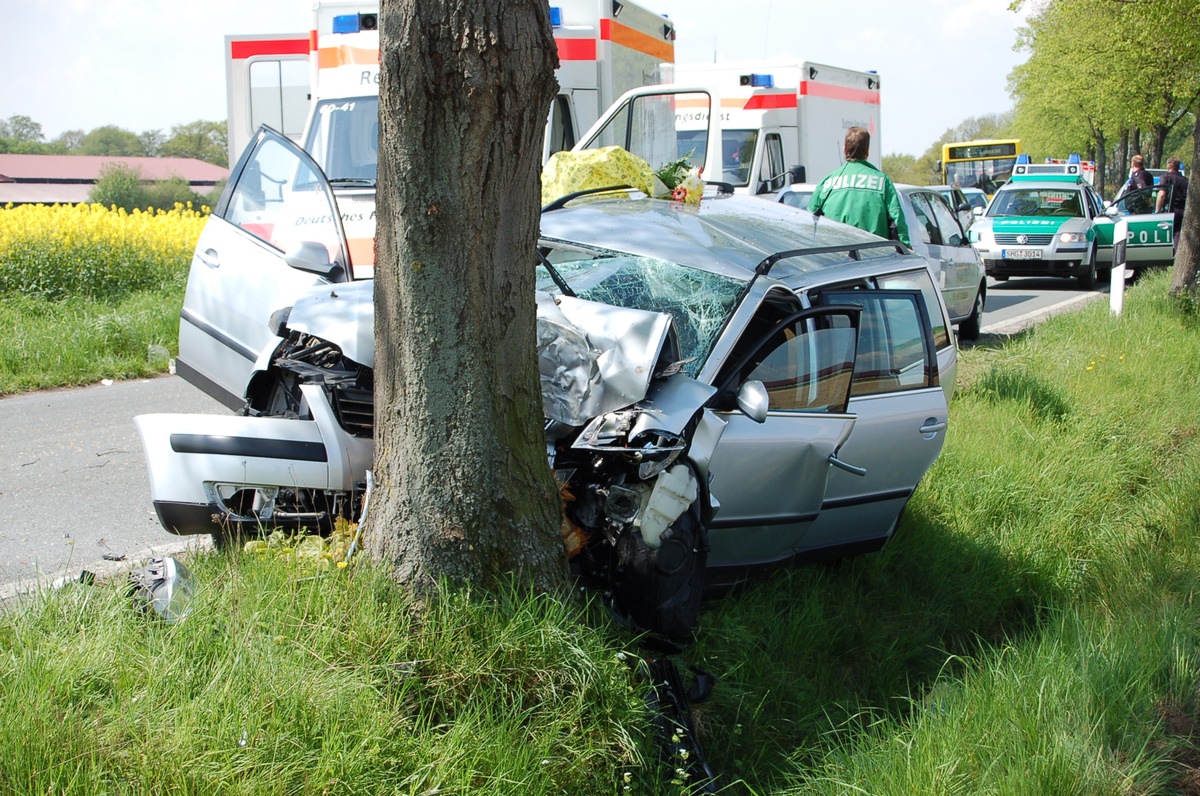 POL-STH: Schwerer Verkehrsunfall