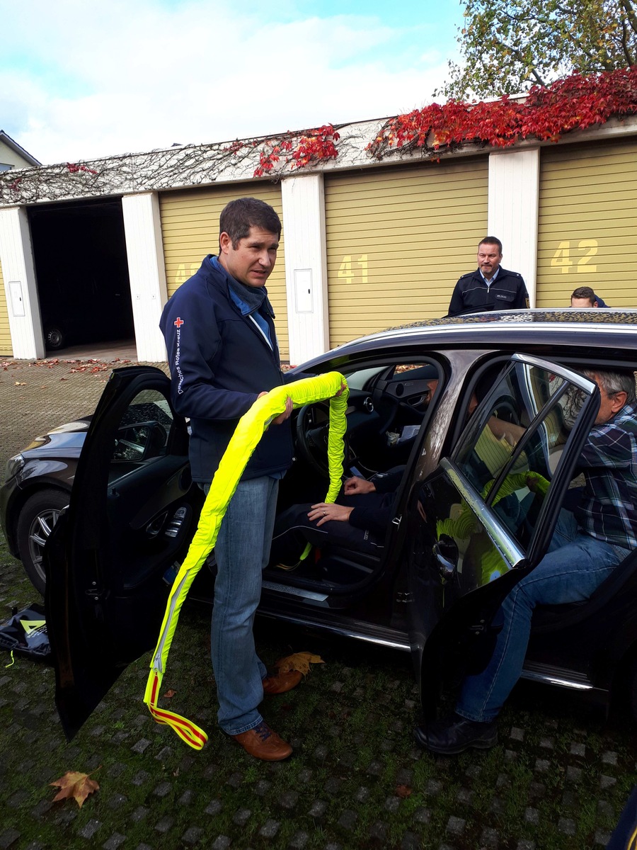 POL-FR: Landkreis Waldshut: Polizisten fit in Erster Hilfe - Beamte führten mehrere Erste- Hilfe-Trainings mit Notarzt Dr. Daniel Arndt durch