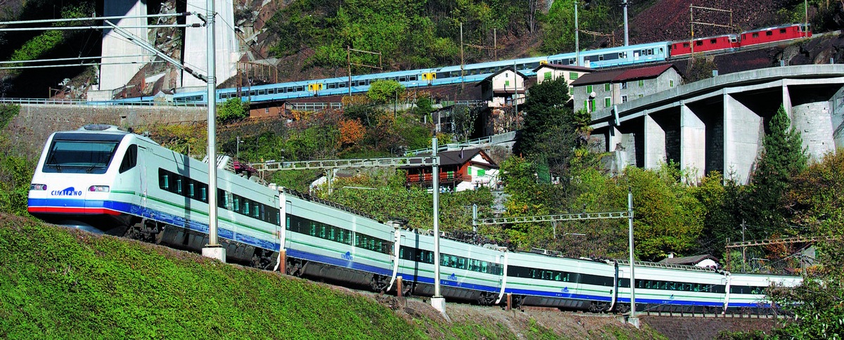 Nouveaux trains destinés au trafic ferroviaire transalpin international chez Cisalpino