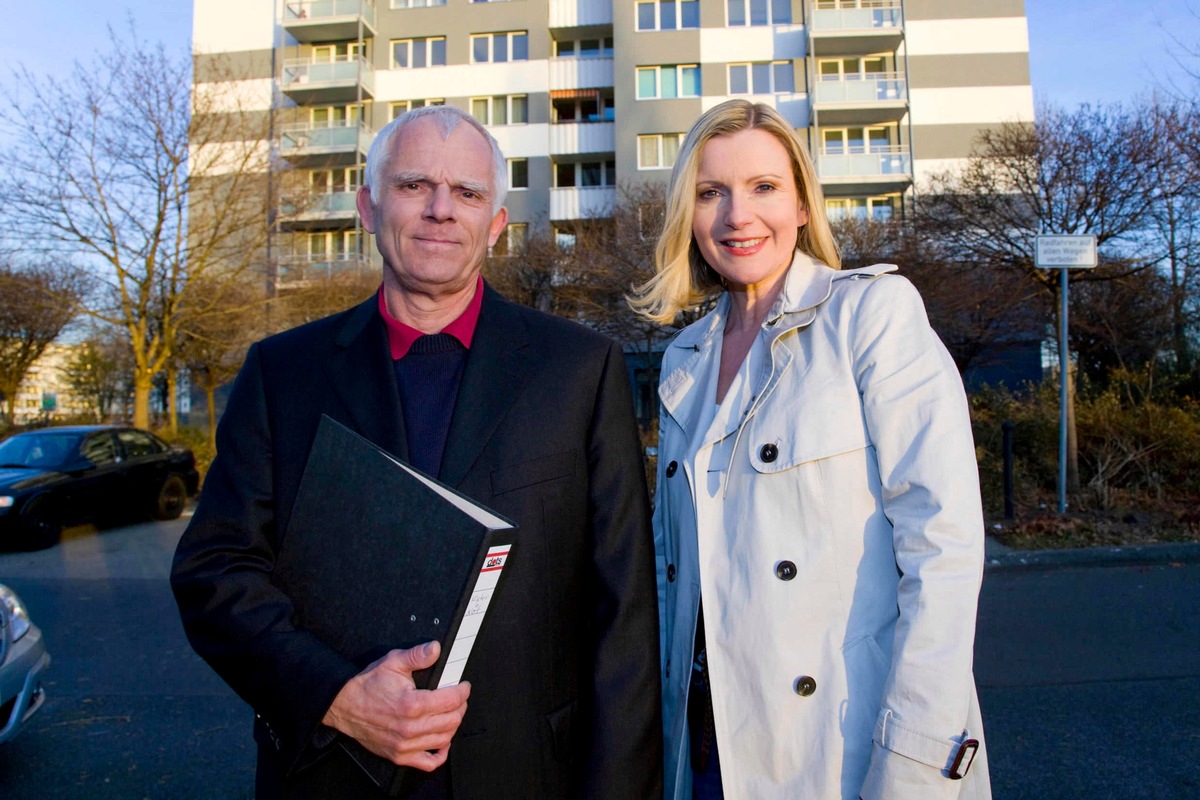 &quot;Ich war wirklich geschockt!&quot; - Barbara Eligmann im Kampf gegen skrupellose Hausbesitzer in &quot;Mieter in Not&quot; am Sonntag, 23. September 2012, um 19.00 Uhr in SAT.1 (BILD)