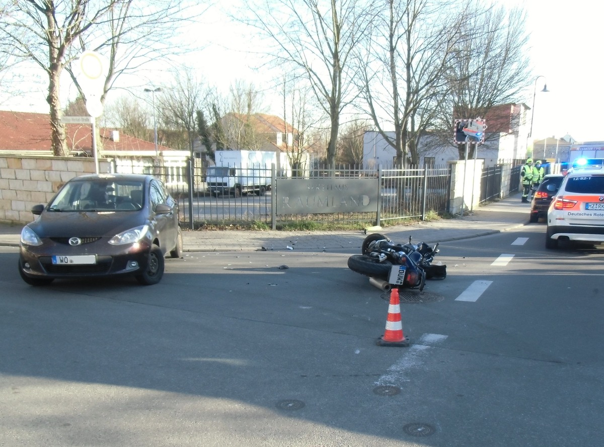 POL-PDWO: Motorradfahrer schwer verletzt