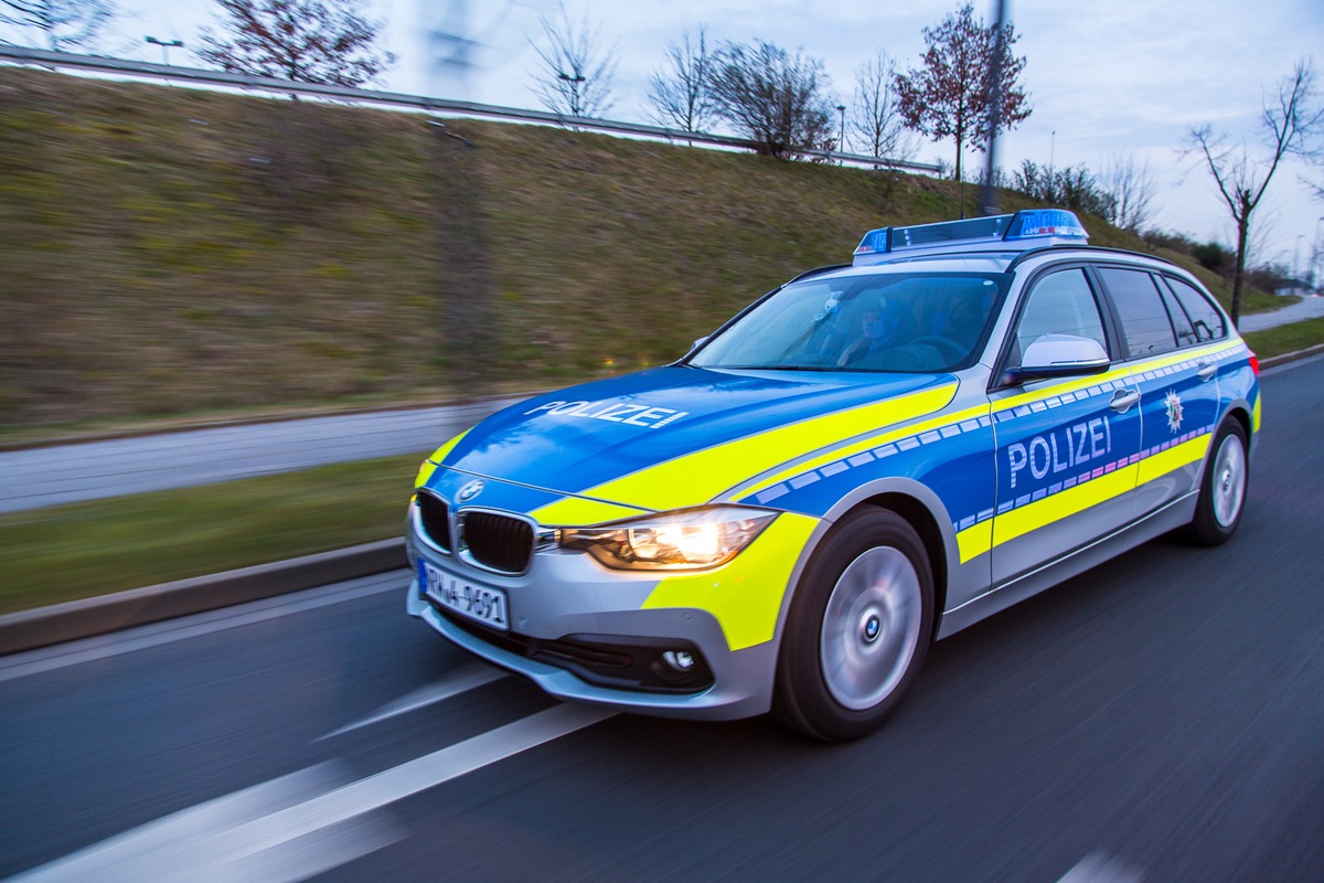 POL-ME: Mehrere Fahrzeuge beschädigt - die Polizei ermittelt - Hilden - 2011099