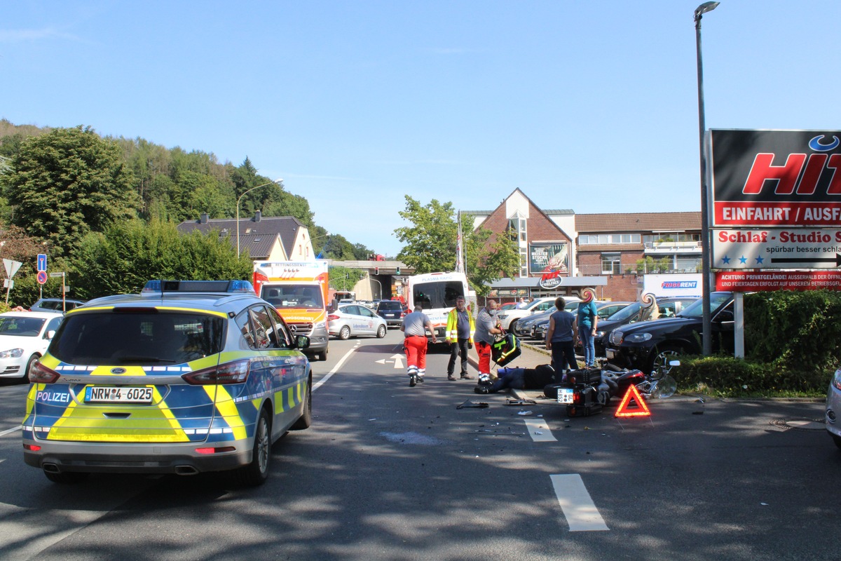 POL-RBK: Overath - Linksabbieger-Unfall: Krad-Fahrer schwer verletzt