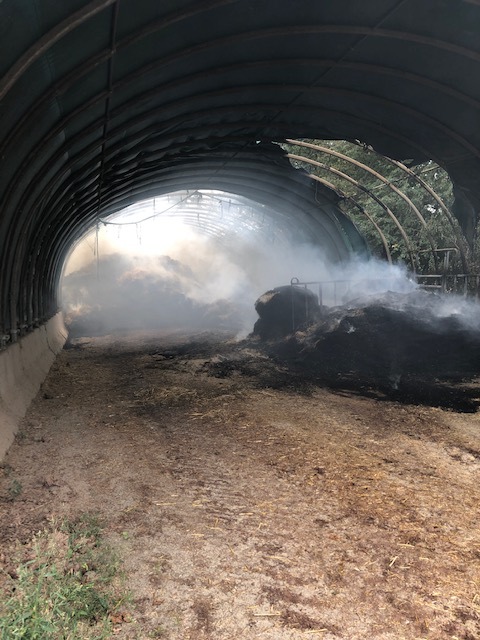 POL-PDWIL: Brand einer Lagerhalle für Strohballen